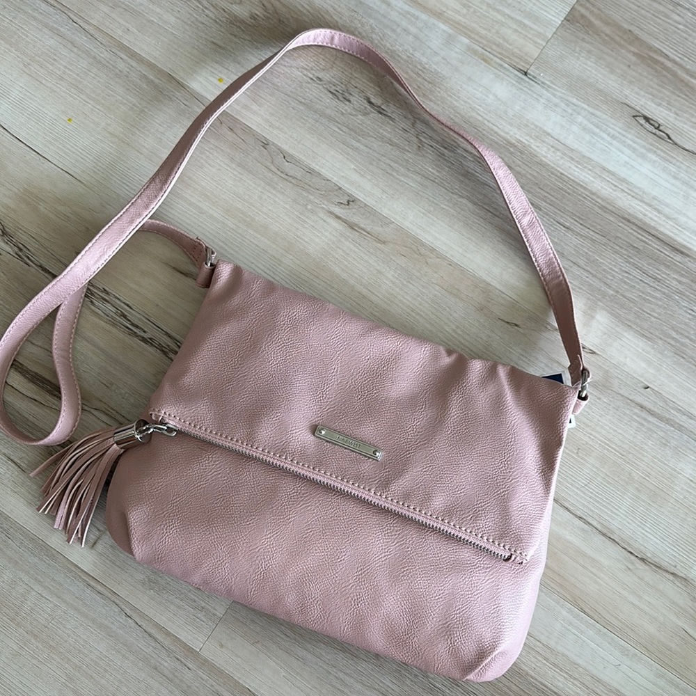 Nine West zippered pink shoulder bag